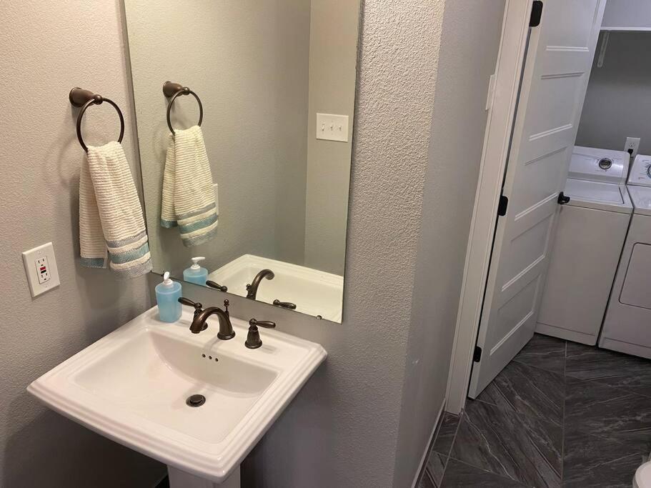 The Ocean'S Resort - Modern Amenities Galveston Exterior foto
